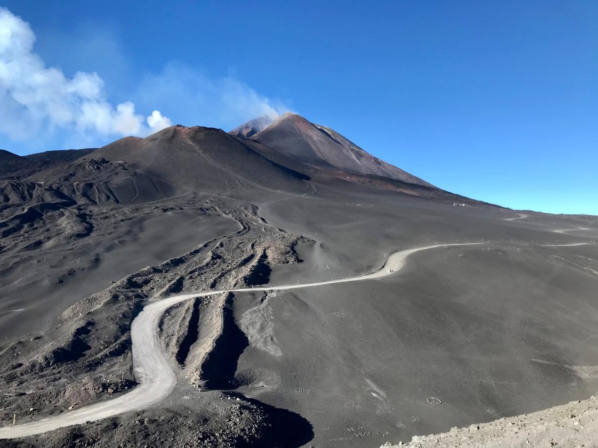 Zaffiro Lavico Rooms Etna Nature Sea Acireale Exterior foto